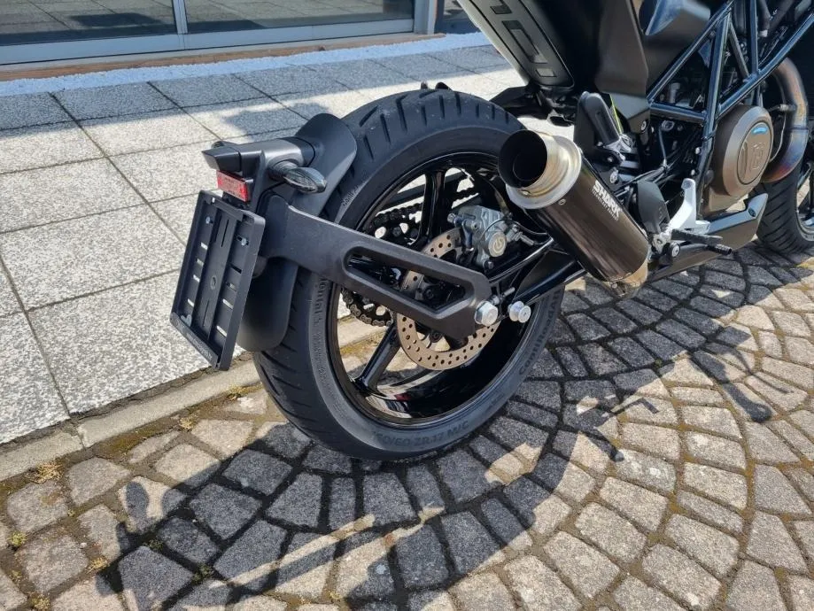 husqvarna vitpilen 701 abs tcs, shark, s garancijom, 2019 god. - slika 13