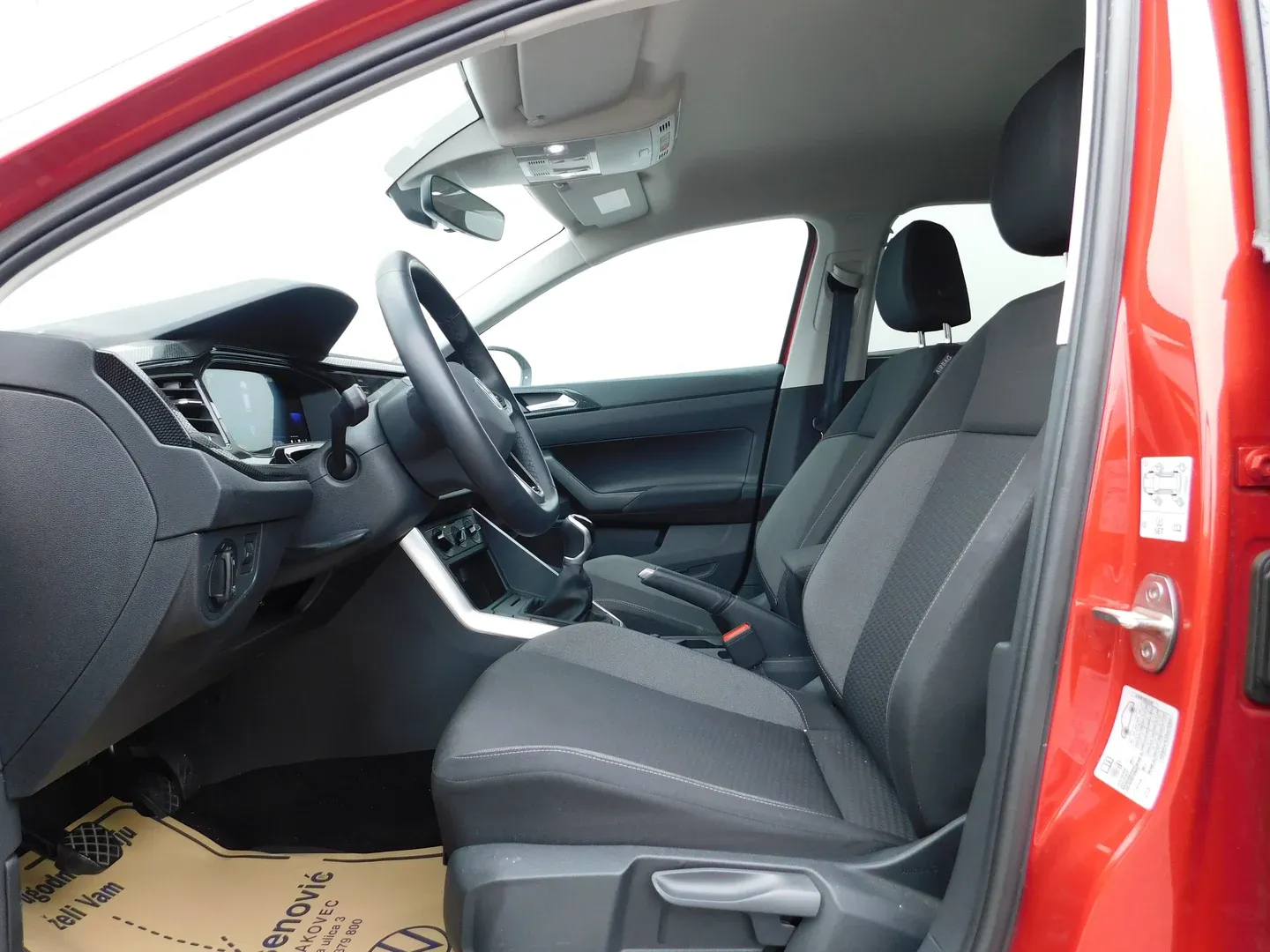 10774 volkswagen taigo 1.0 tsi life - slika 8