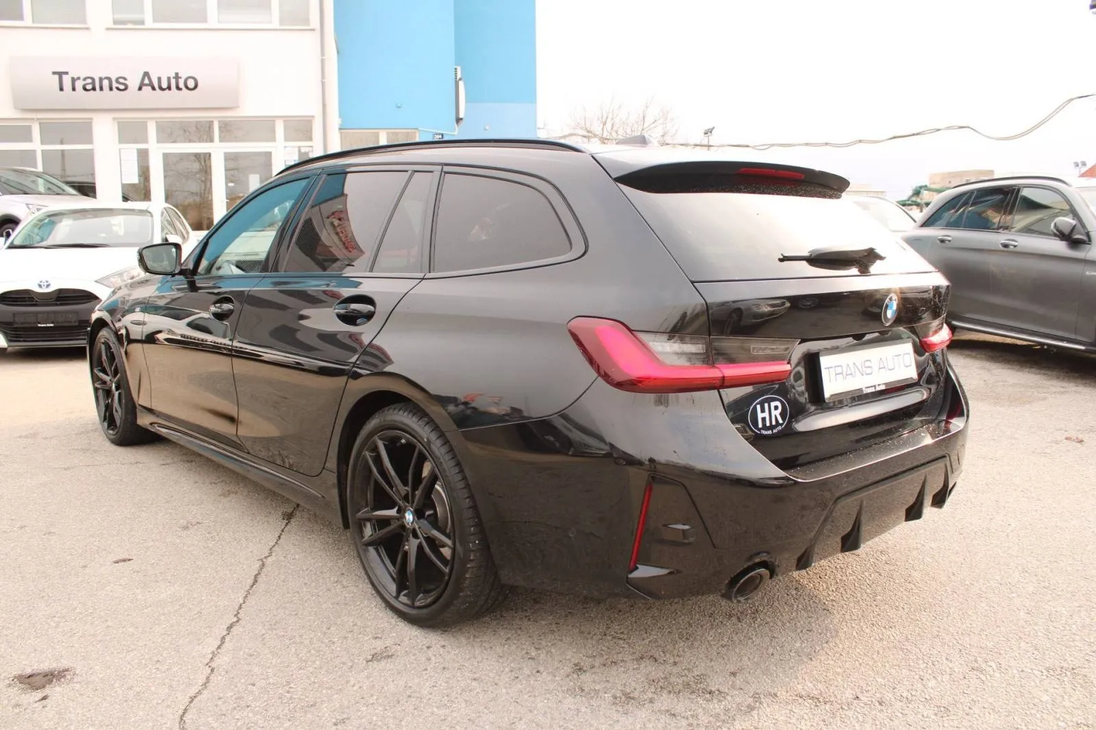 bmw serija 3 touring 320d xdrive m paket *head up, led, kamera* - slika 7