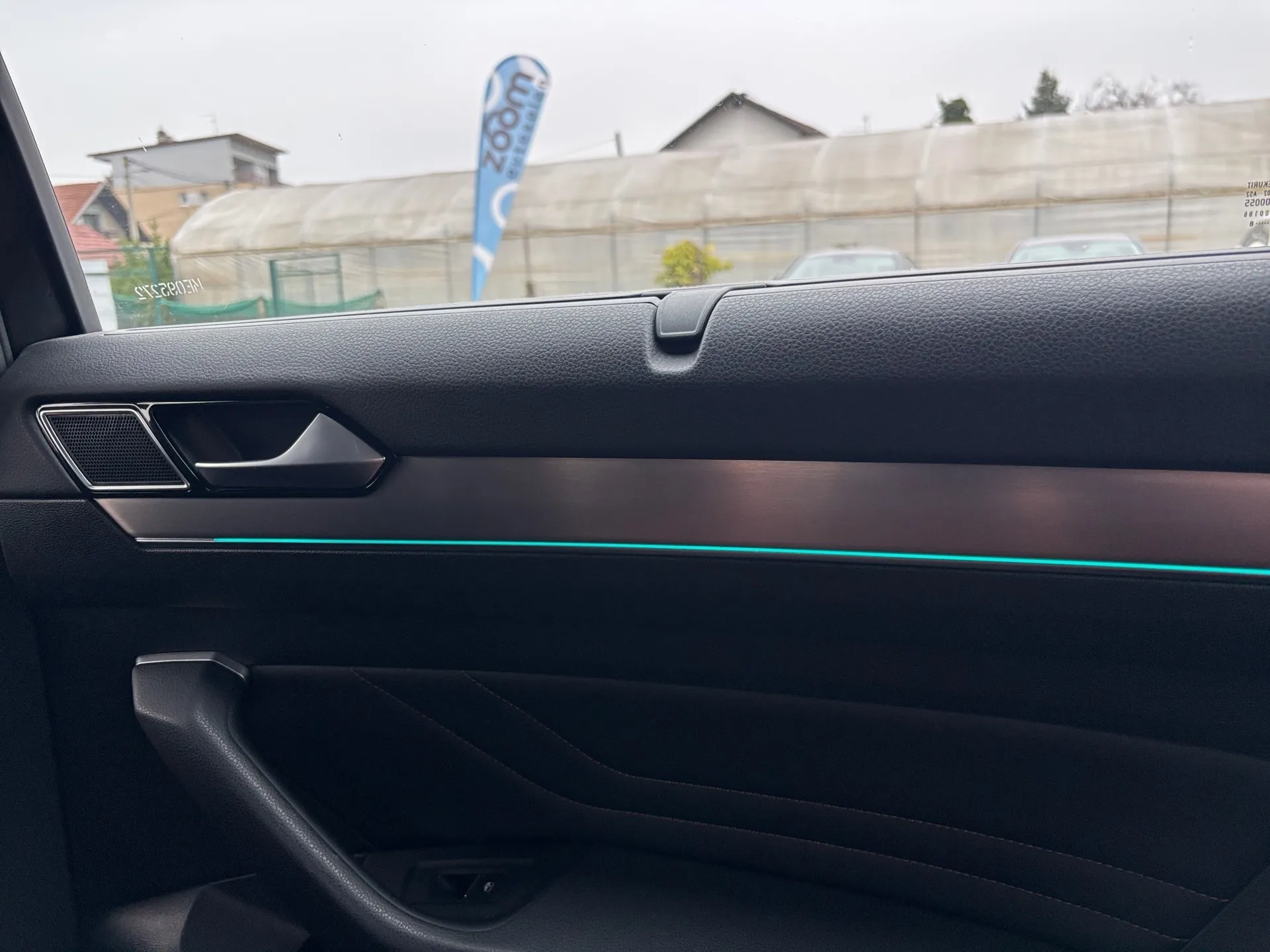 vw passat 2,0 tdi dsg top oprema - slika 17
