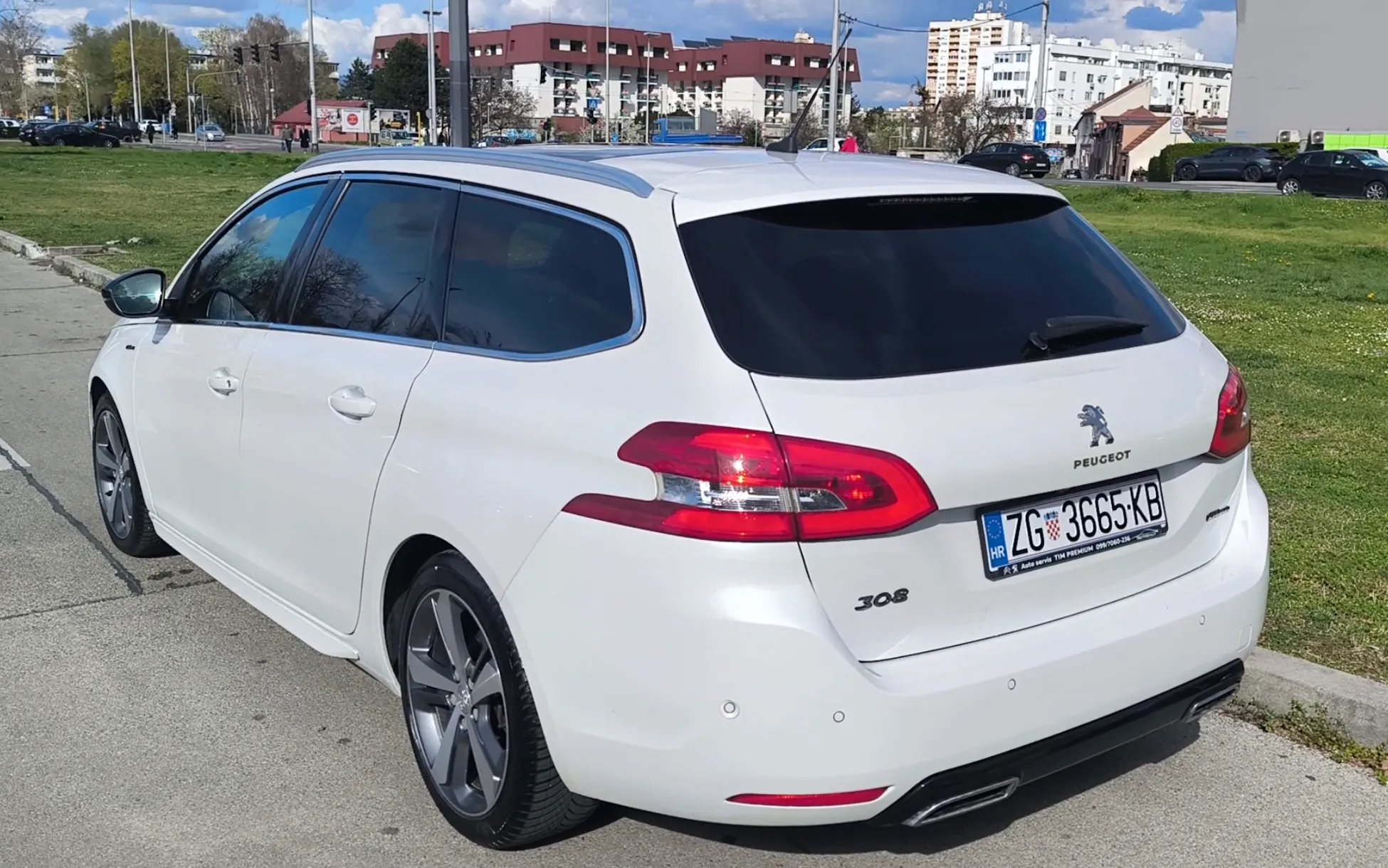 peugeot 308 sw 1,5 hdi, gt line,panorama, veliki servis, ekstra stanje - slika 5