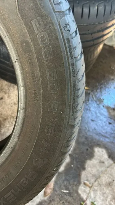 gume ljetne uniroyal 205/60/16 2 kom. - slika 2