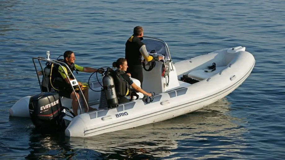 gumenjak brig falcon rider f570 - slika 5
