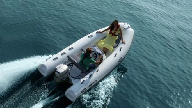 GUMENJAK BRIG FALCON TENDER 380 T - model 2021 - Makarska