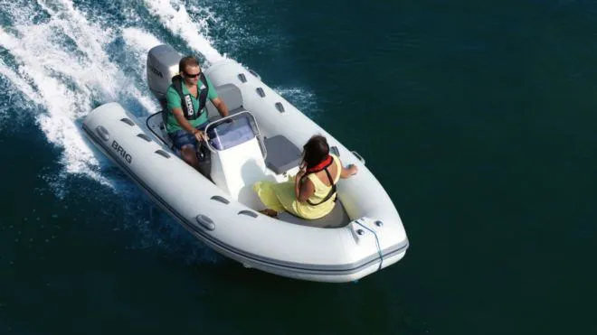 gumenjak brig falcon tender 380 t - model 2021 - slika 6