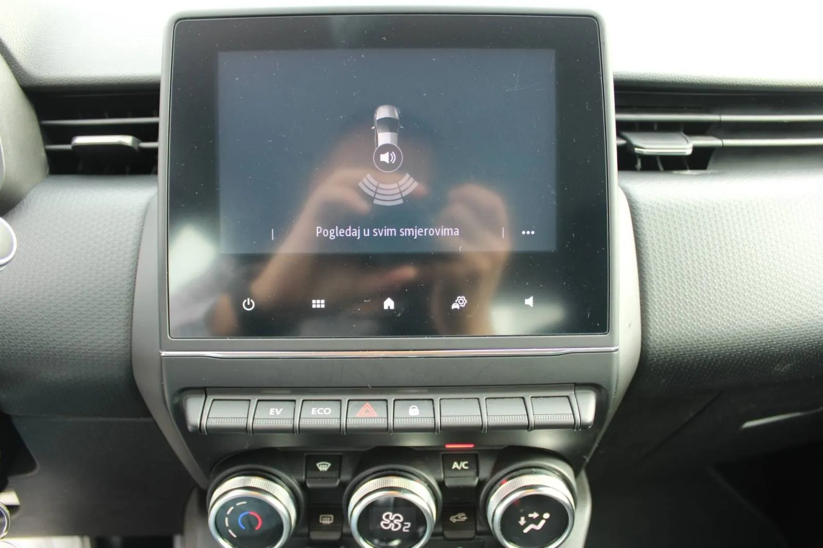renault clio 1.6 e-tech hybrid automatik - slika 7