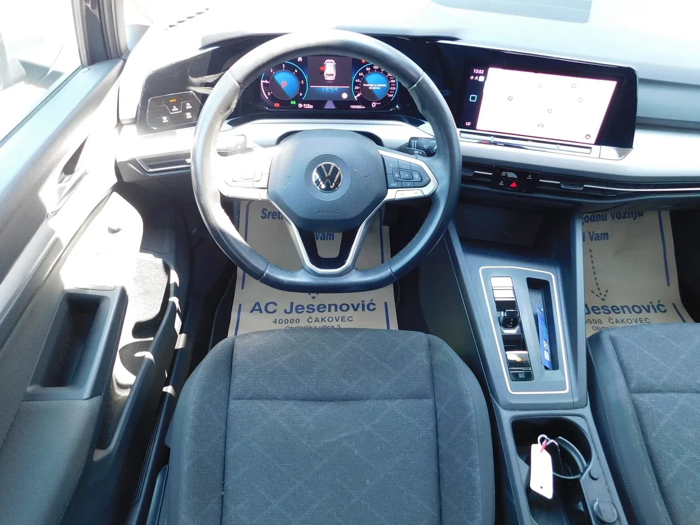 12352 volkswagen golf variant 2.0 tdi dsg life - slika 9