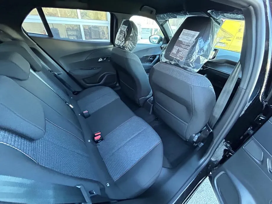 peugeot 2008 business puretech 100 - slika 11