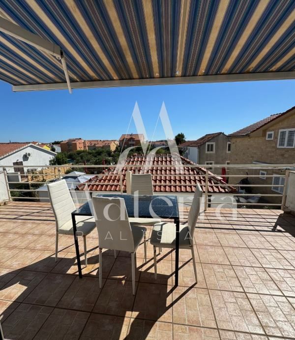 Vodice, 3-Soban Stan 65,45m2 Sa Velikom Terasom, Parking