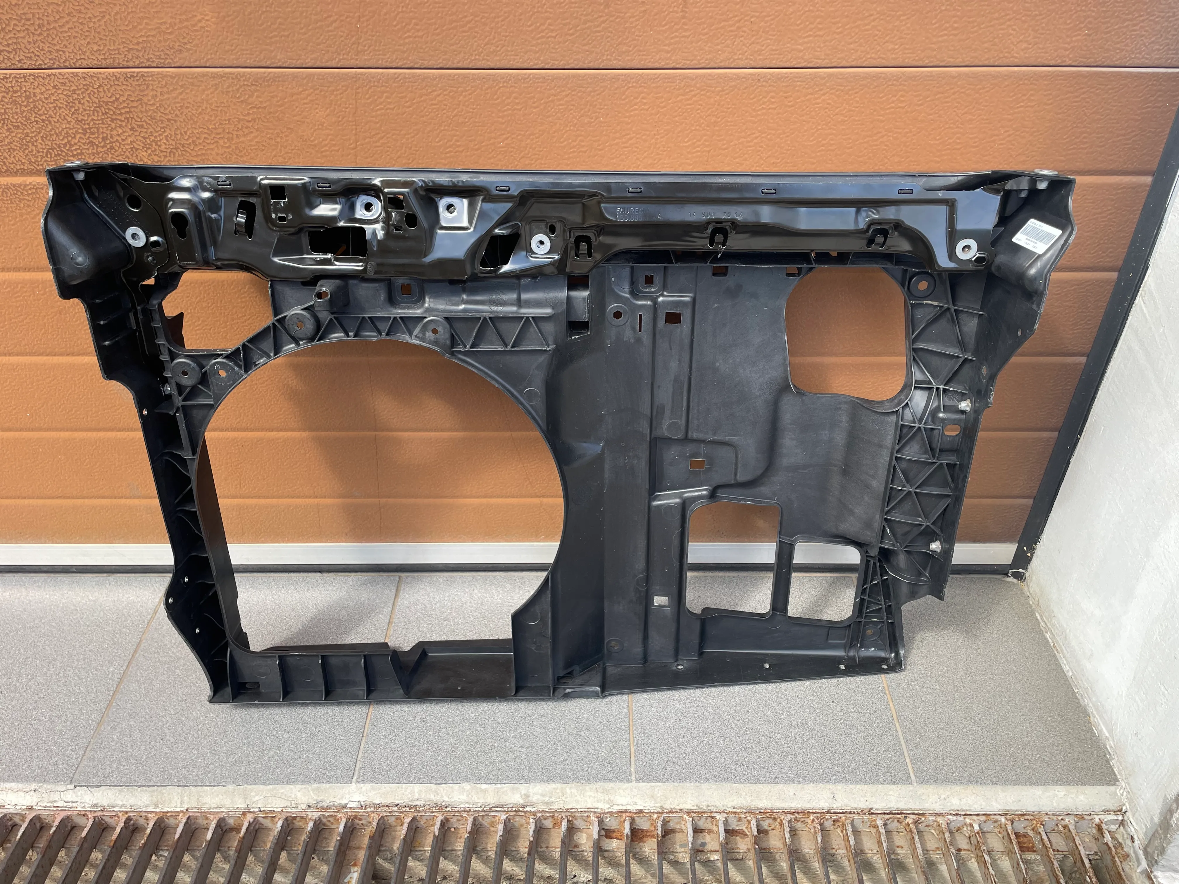 vw up vezni lim sa usmjerivačima zraka 1s0805588h - slika 3