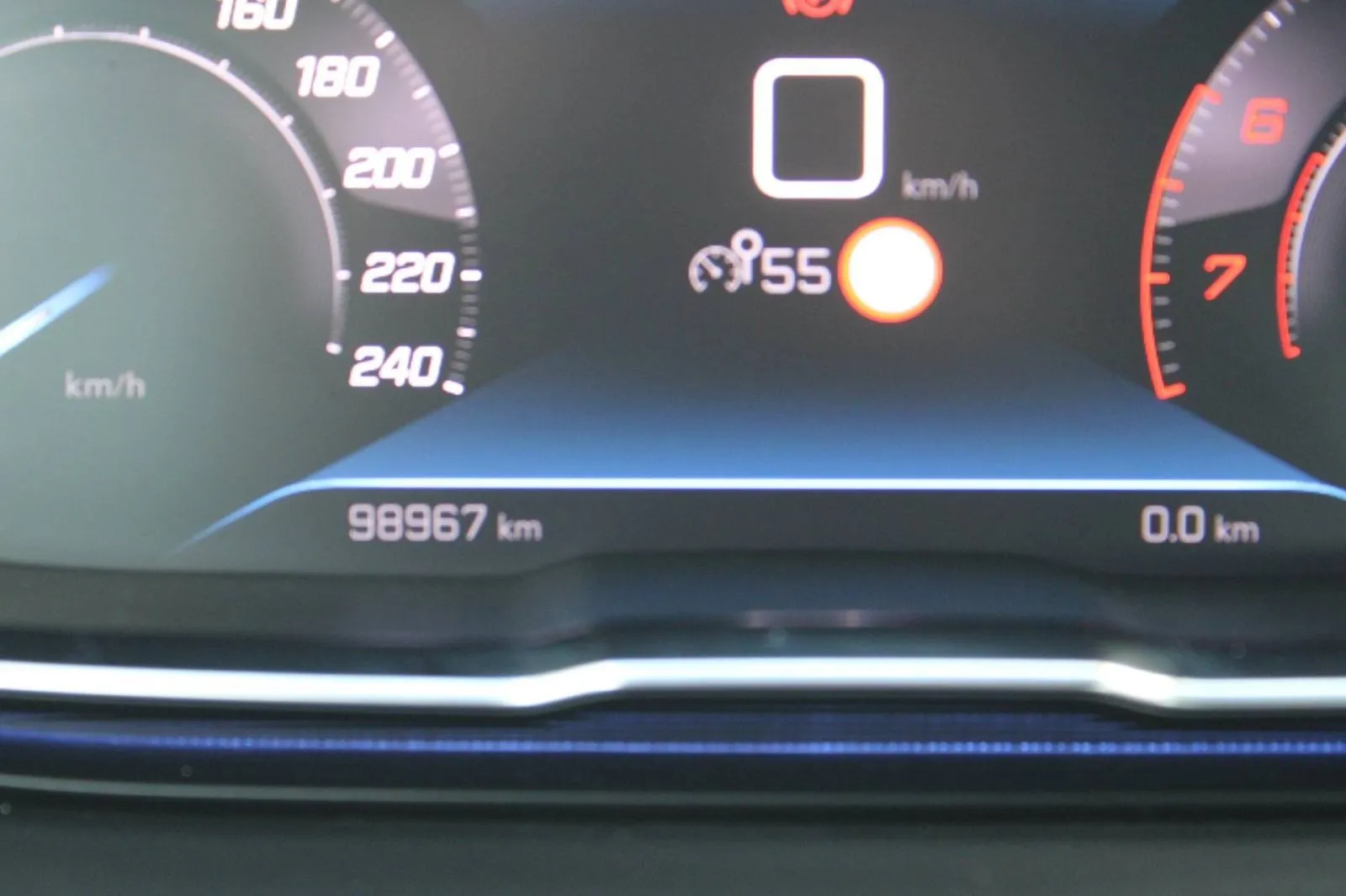 peugeot 5008 1.2 puretech automatik 7 sjedala *led, navigacija, kamera - slika 22