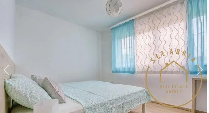 kuća u nizu s bazenom, valica - slika 20