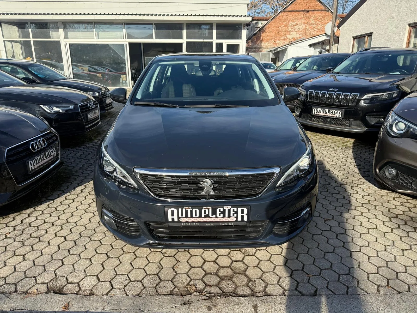 peugeot 308 sw 1,5 bluehdi, navi, parking senzori, 4x garancija! - slika 6
