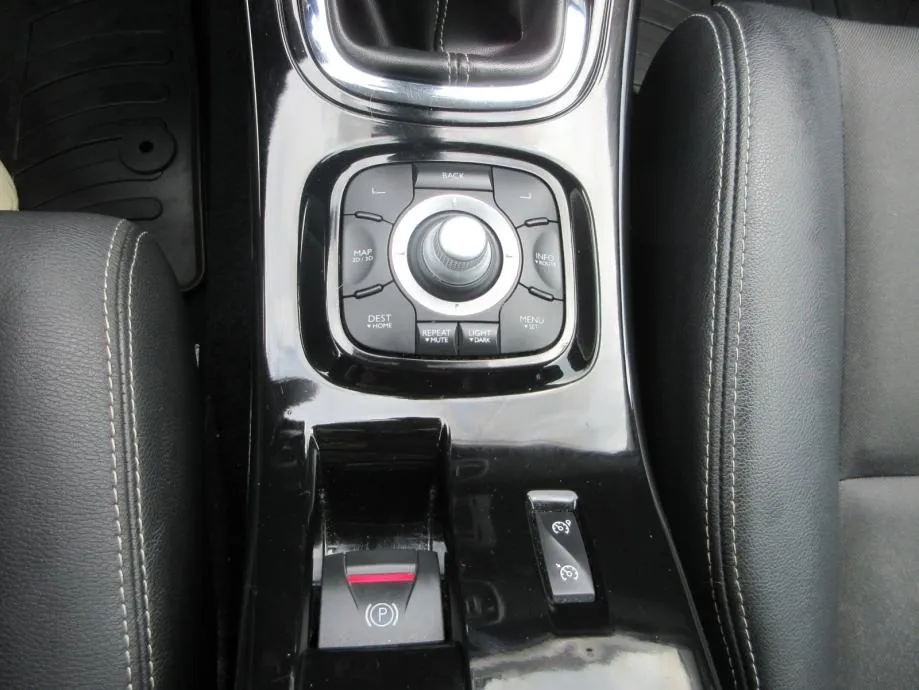 renault megane classic 1,6 dci 131 ks;bose;xenon;koža;kamera;pdc;temp - slika 24