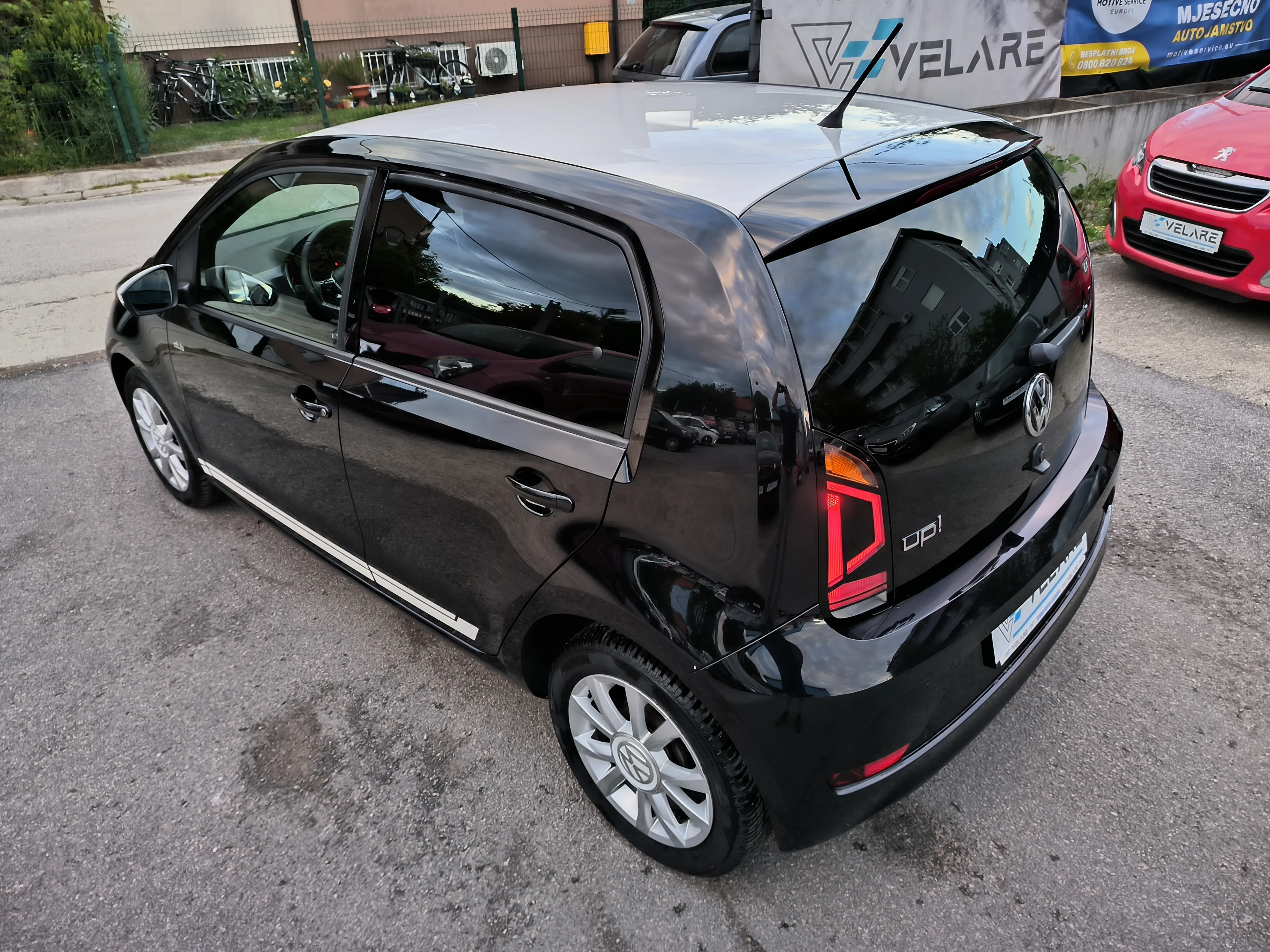 vw up! 1,0 club up! servisna, jamstvo, reg. 1 godinu - slika 7