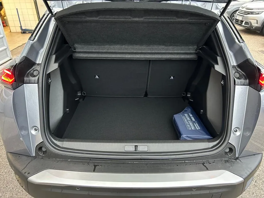 peugeot 2008 allure puretech 100 - slika 23