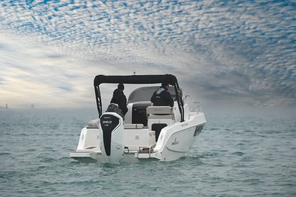 najam broda - mingolla brava 28 wa - 350hp (2025) - slika 2