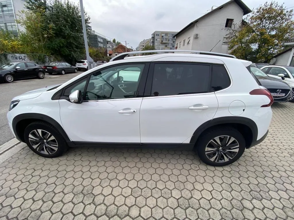 peugeot 2008 1,2 puretech, navi, tempomat, 4x garancija! - slika 9