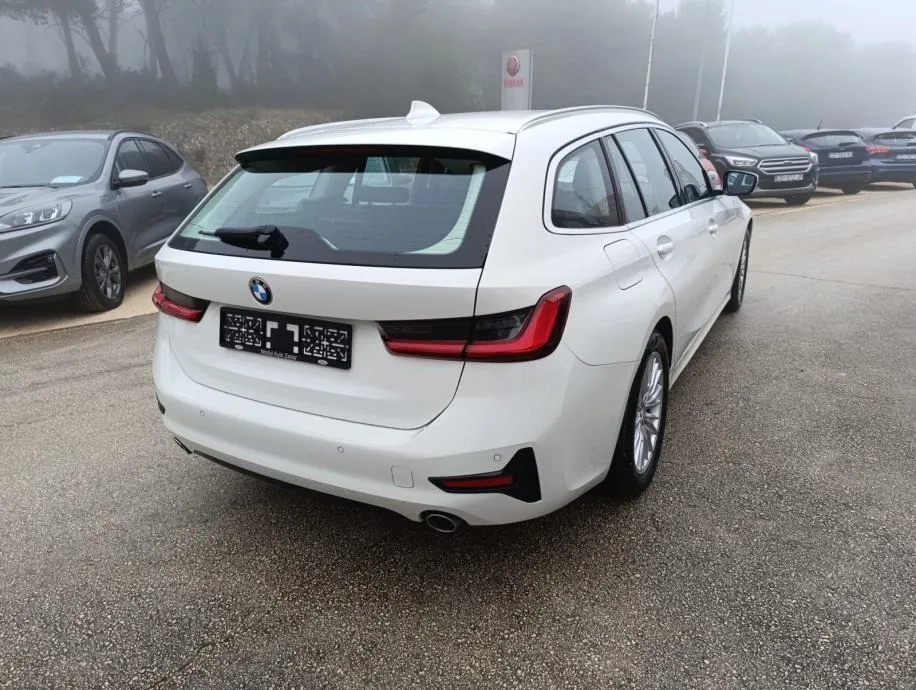 bmw serija 3 touring 318d - slika 4