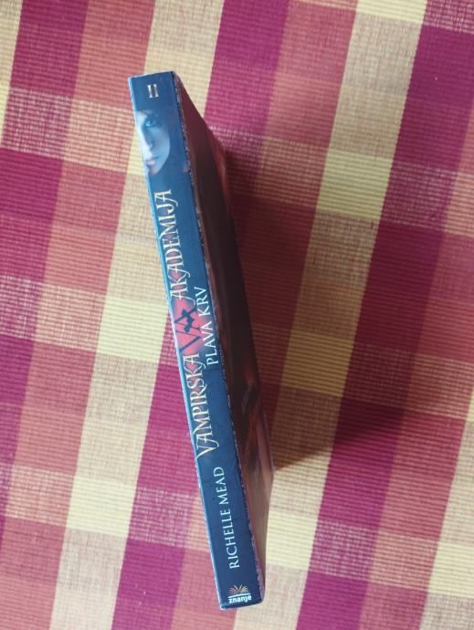 richelle mead - va 2 - plava krv - slika 3