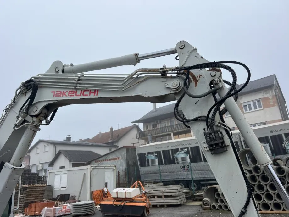 bager takeuchi tb180fr - slika 13