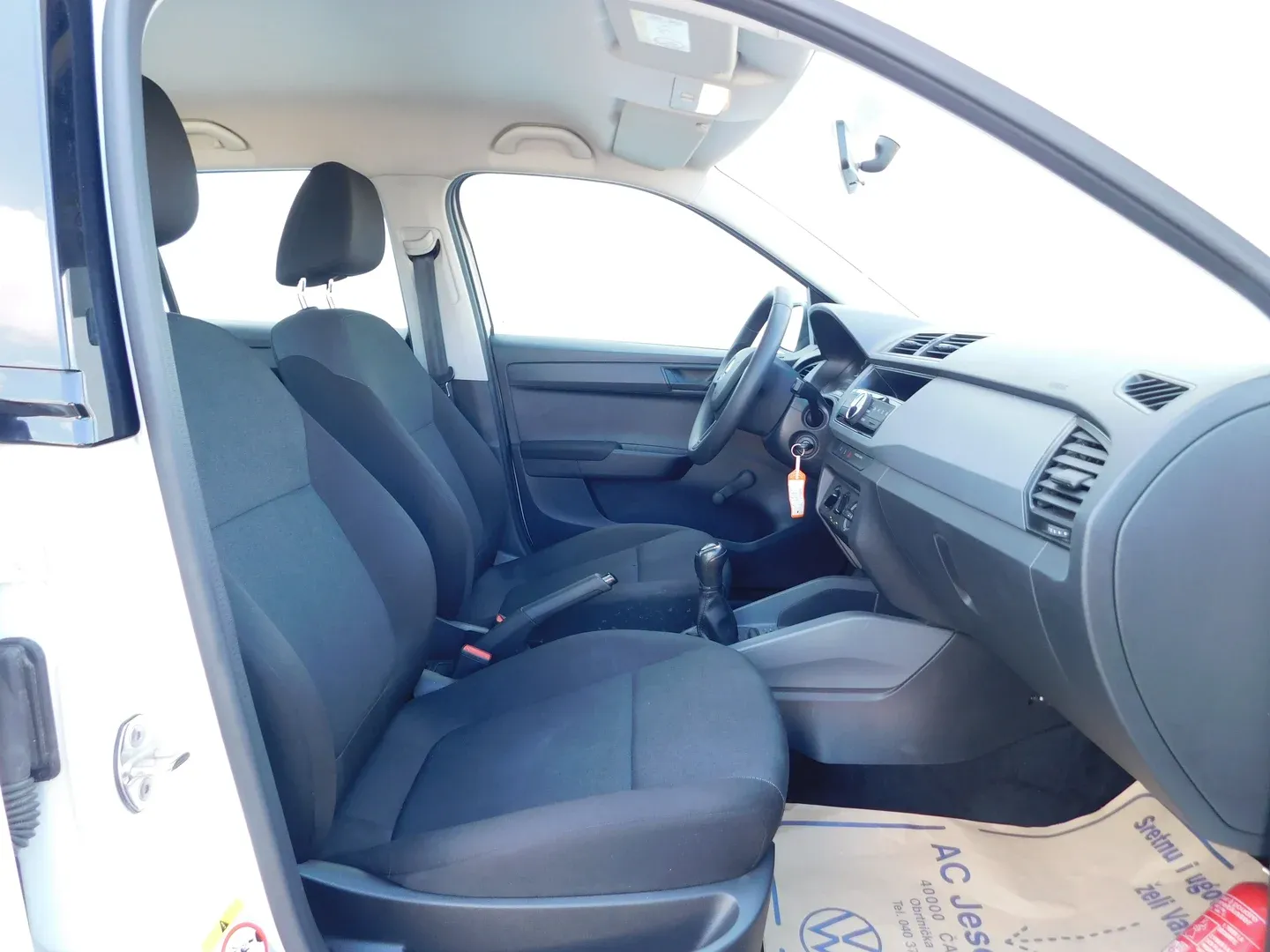 09890 škoda fabia active 1.4 tdi - slika 10