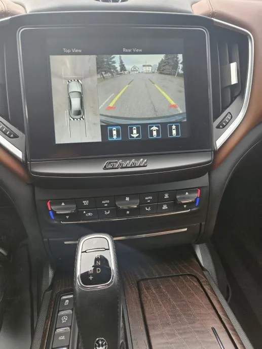 maserati ghibli sq4 3.0 v6 gran lusso - slika 16