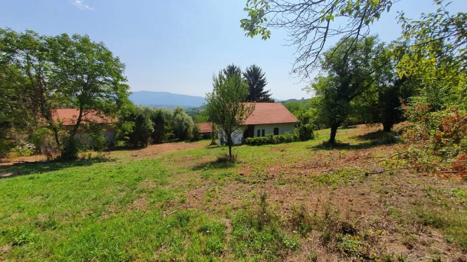 građ. zemlj., kupljenovo, 5400m2, staro imanje s kućom i gosp. zgradom - slika 11