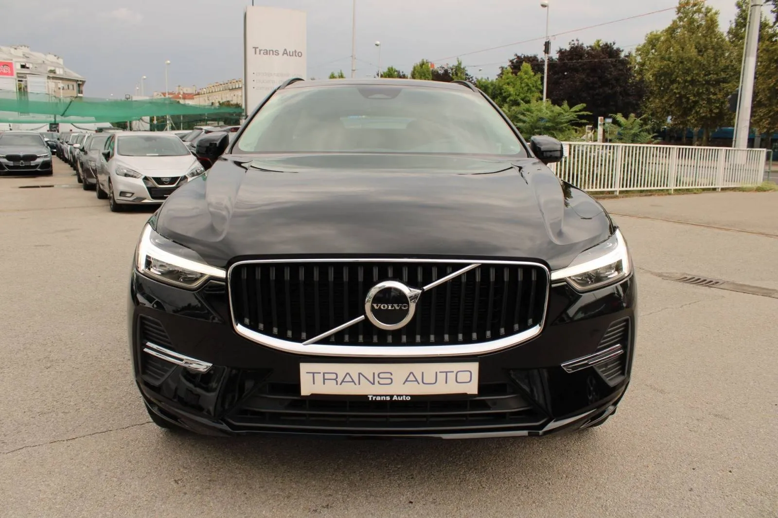 volvo xc60 b4 2.0d automatik *led, navigacija, kamera* - slika 2