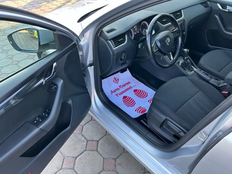 škoda octavia 2,0 tdi dsg 2018.,reg:29.1.2027.,servis, hr vozilo... - slika 11