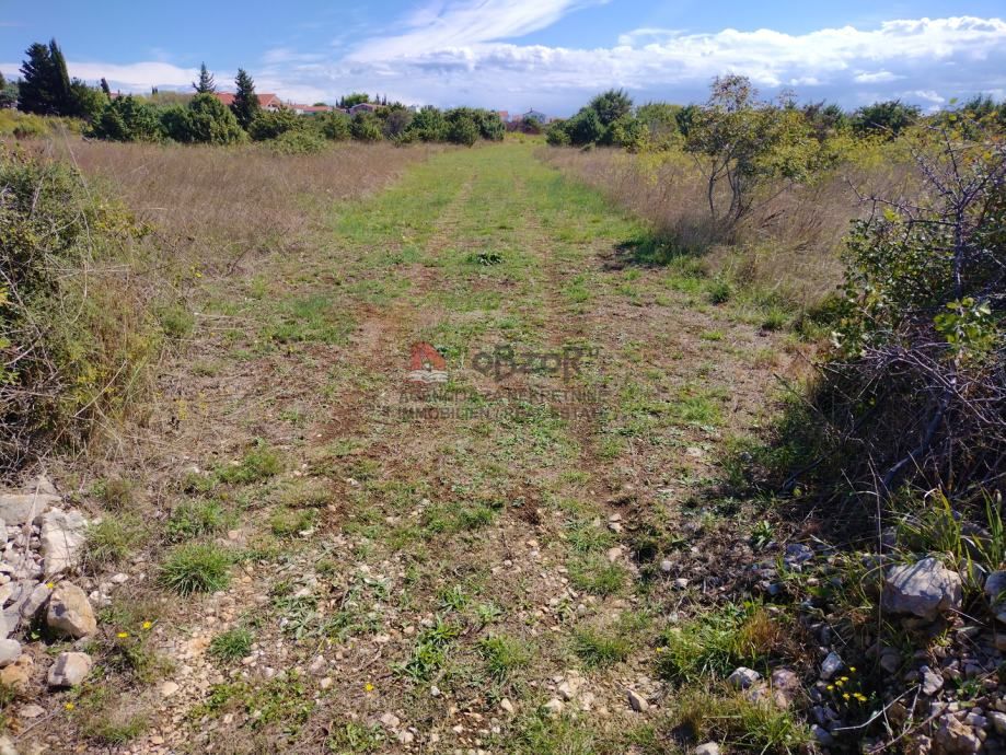 vrsi - građevinsko zemljište 553m2 - slika 2