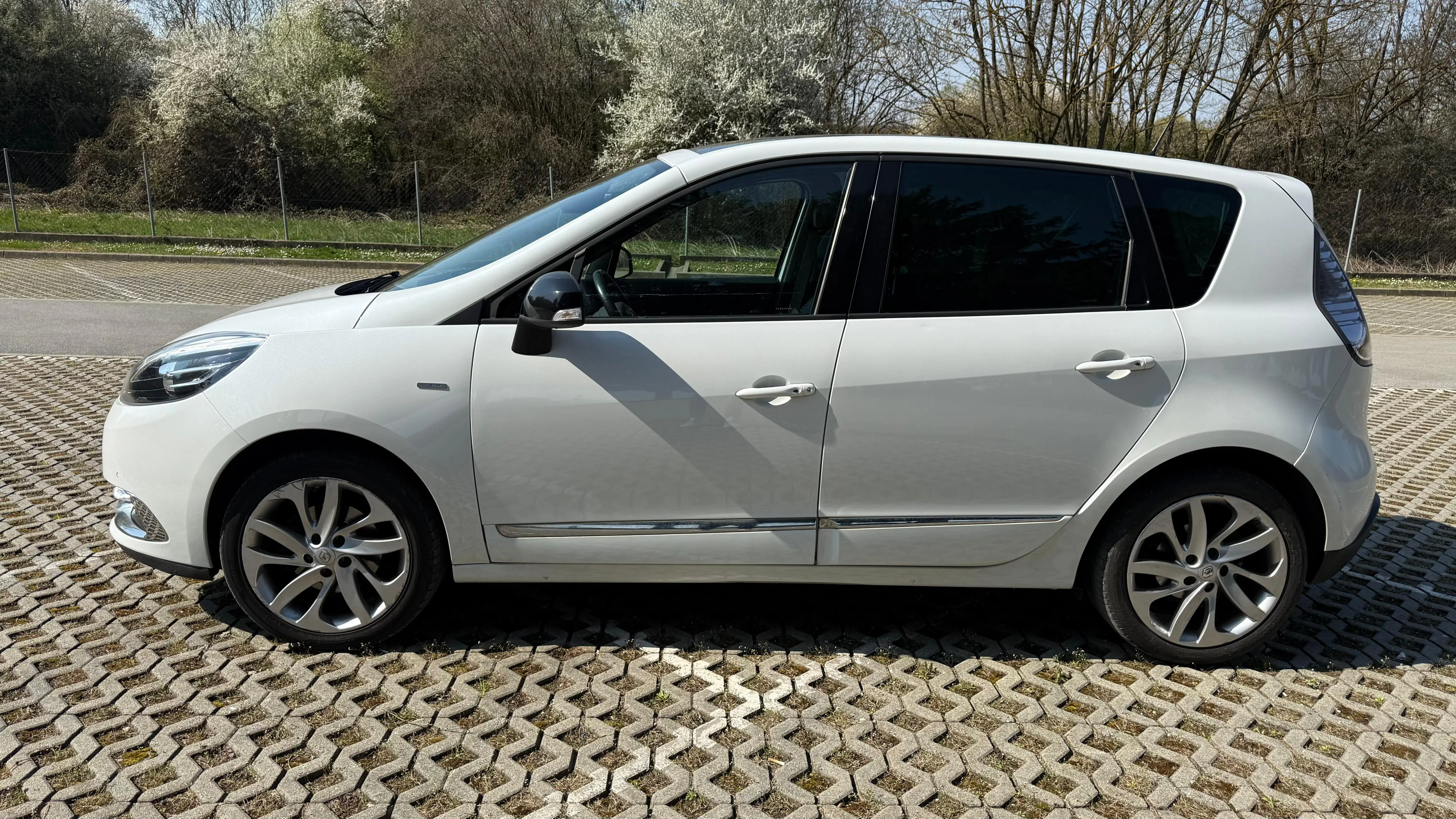 renault scenic tce 130, bose, panorama, kamera, top - slika 5