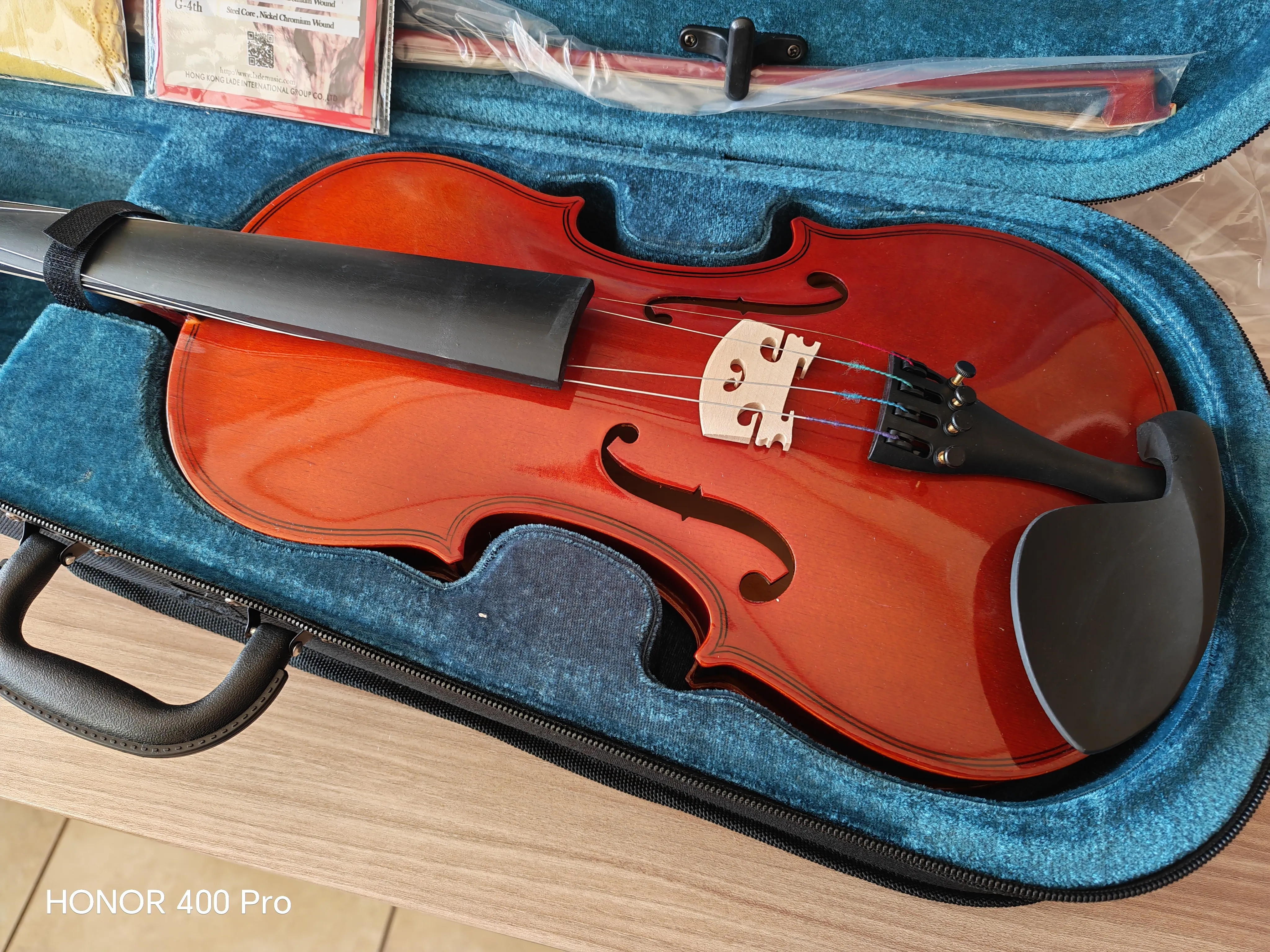 violina 4/4 potpuno novo - slika 2