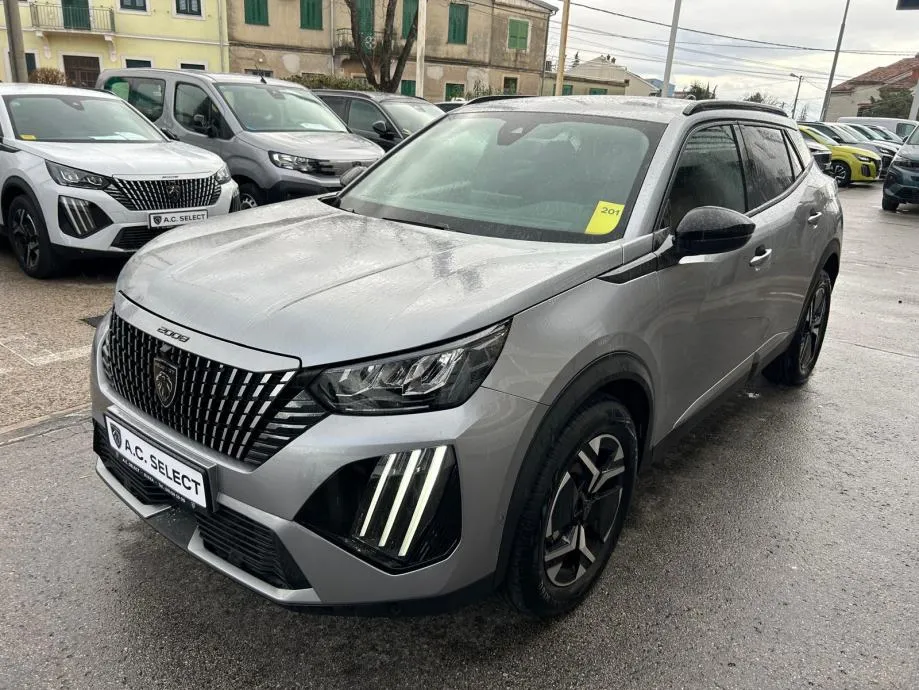 Peugeot 2008 Hybrid 136 - 2025 - 10.000km - GRATIS REGISTRACIJA!! - Rijeka