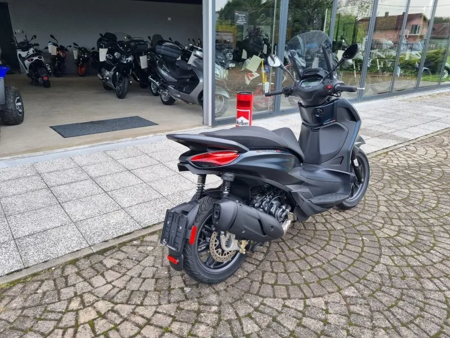 piaggio beverly 300 s hpe abs tcs, a2 kategorija, s garancijom, 2022 - slika 5
