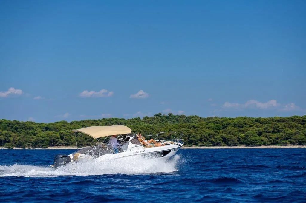idea marine 70.2 wa+suzuki 200 ks - slika 3