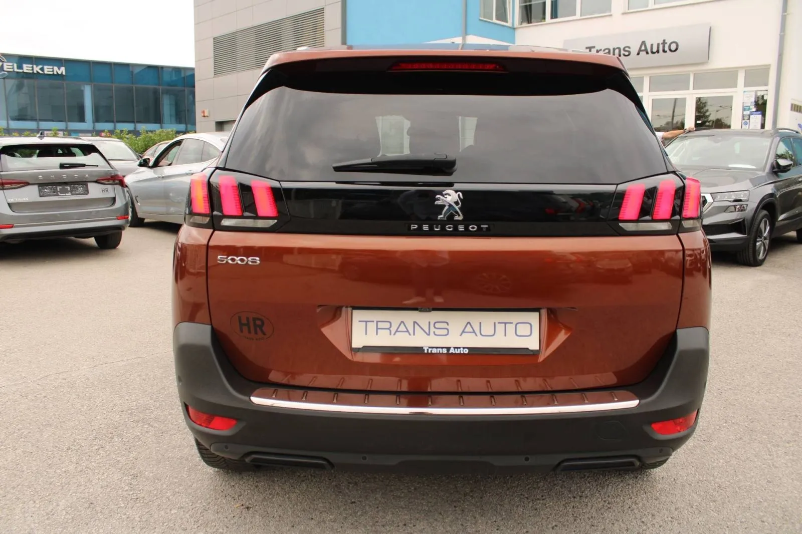 peugeot 5008 1.2 puretech automatik allure *7 sjedala, led, navigacija - slika 6