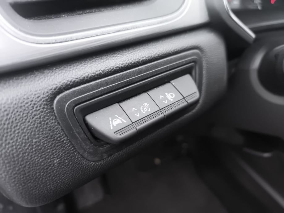 renault captur 1.5 dci automatik - slika 13