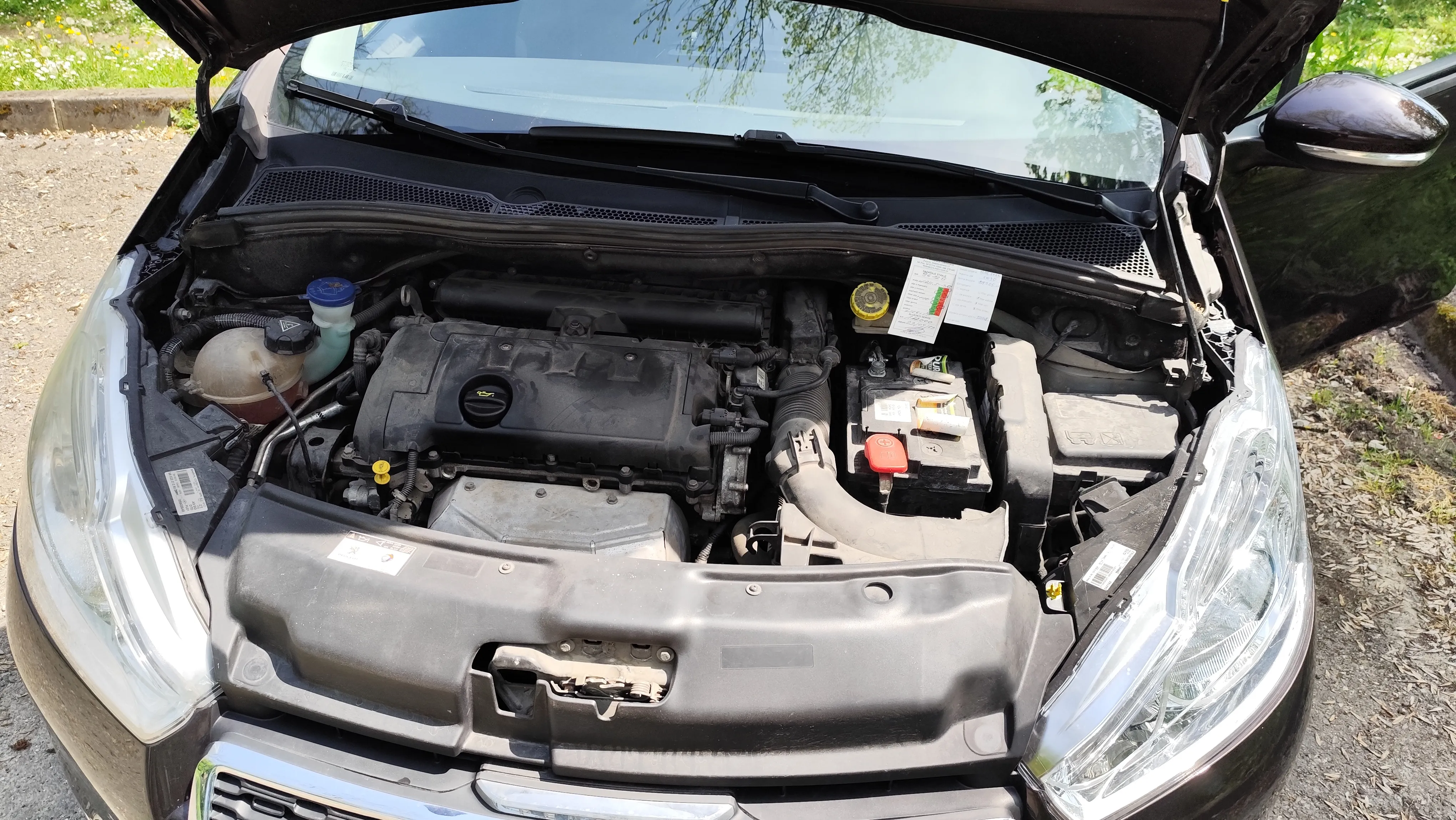 peugeot 208 1.4 vti active - slika 8