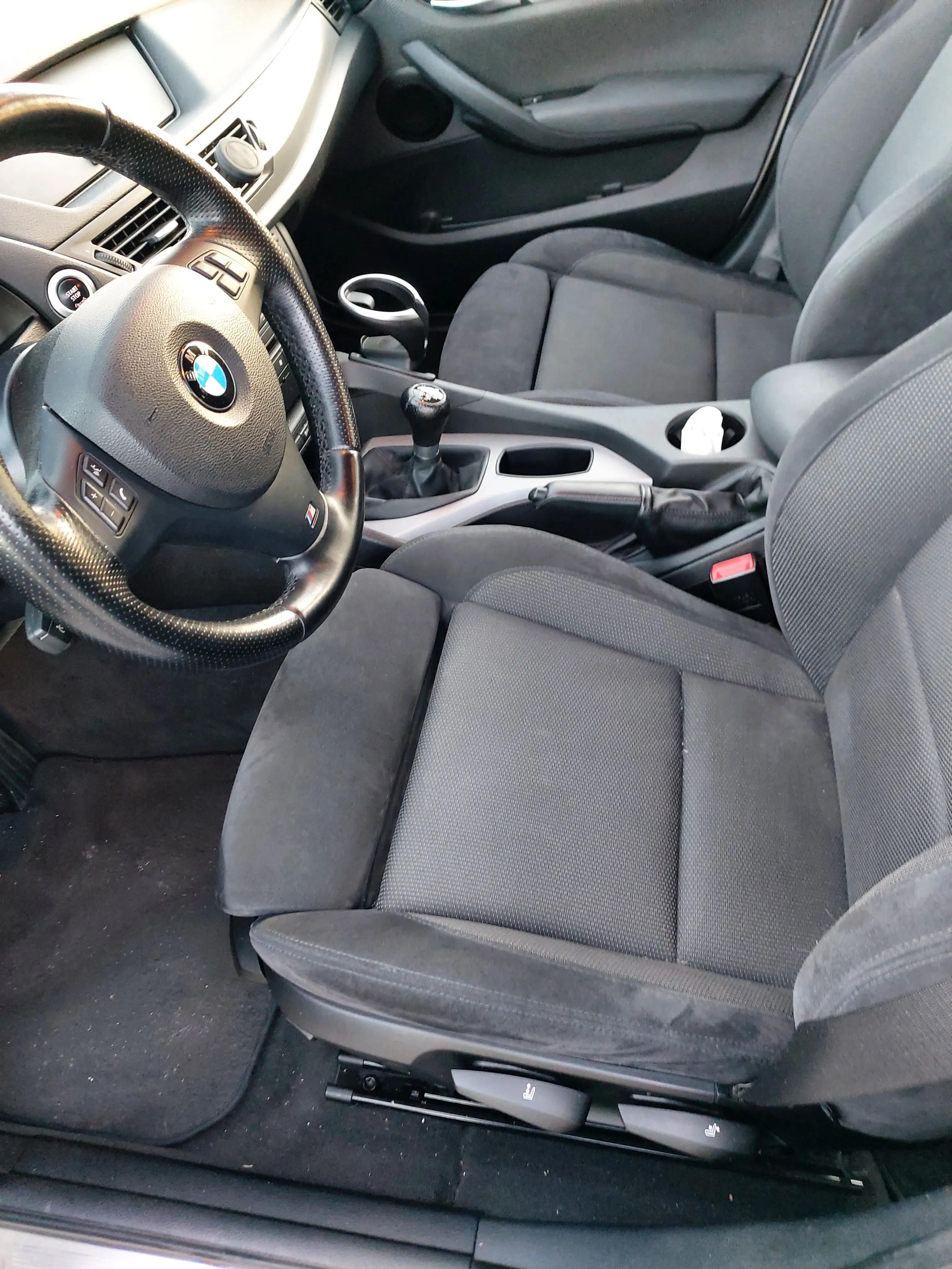 bmw x1 sdrive 18d 105 kw m-paket alcantara xenon 166 000km top stanje - slika 9