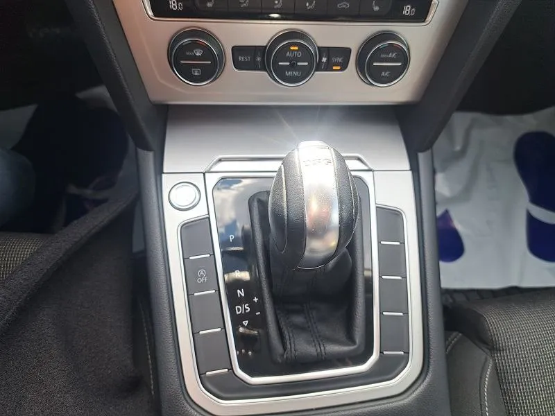 vw passat variant 2,0 tdi*150ks*dsg automatik*klima*park.pilot* - slika 21