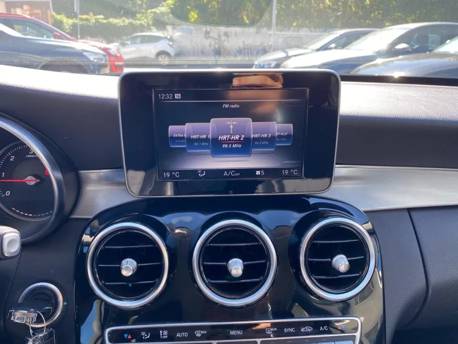 mercedes-benz c-klasa t-model 220d automatik 4xgarancije - slika 17