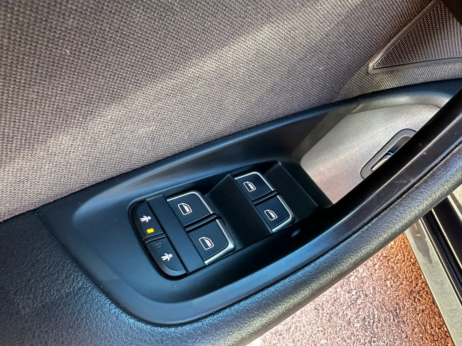 audi a6 2.0 tdi automatik•140kw•quattro•blackoptic•sline - slika 14