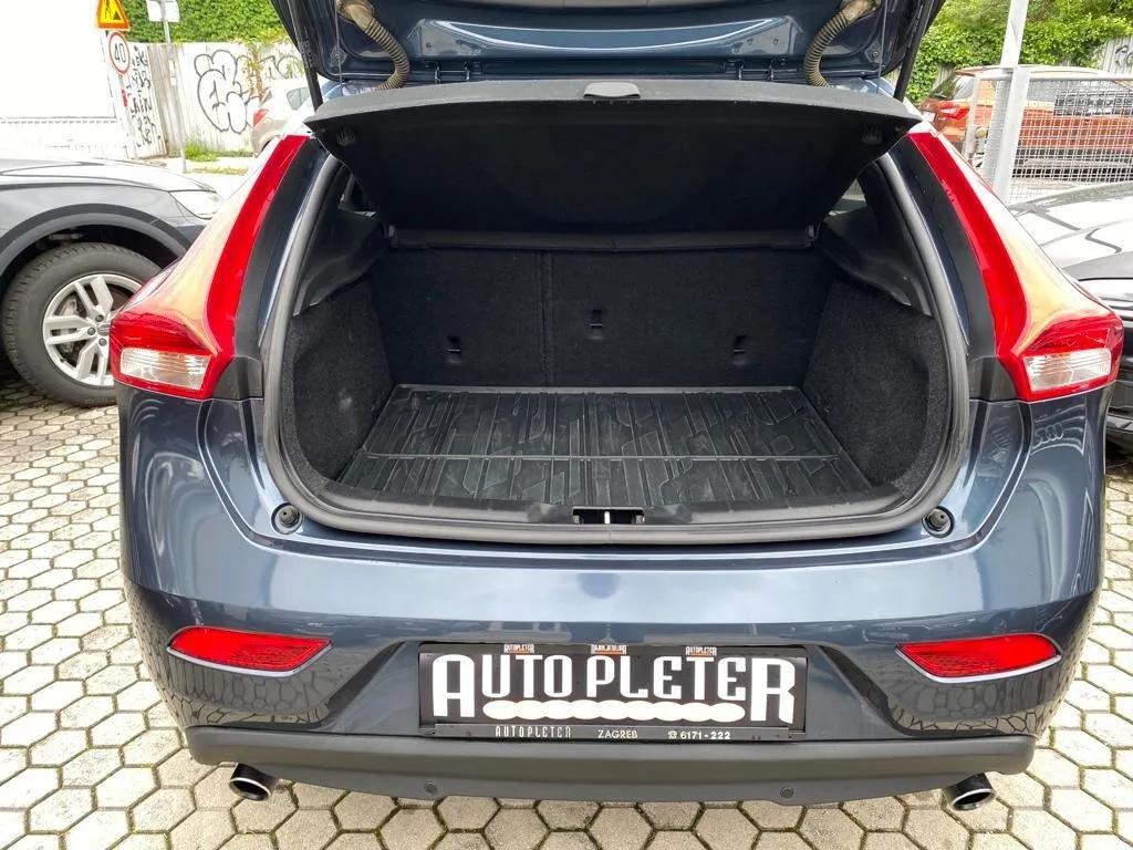 volvo v40 d3 kinetic automatik, navi, tempomat, 4x garancija!!! - slika 8