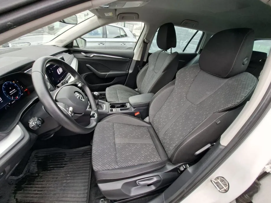 škoda octavia combi 2,0 tdi style - slika 8