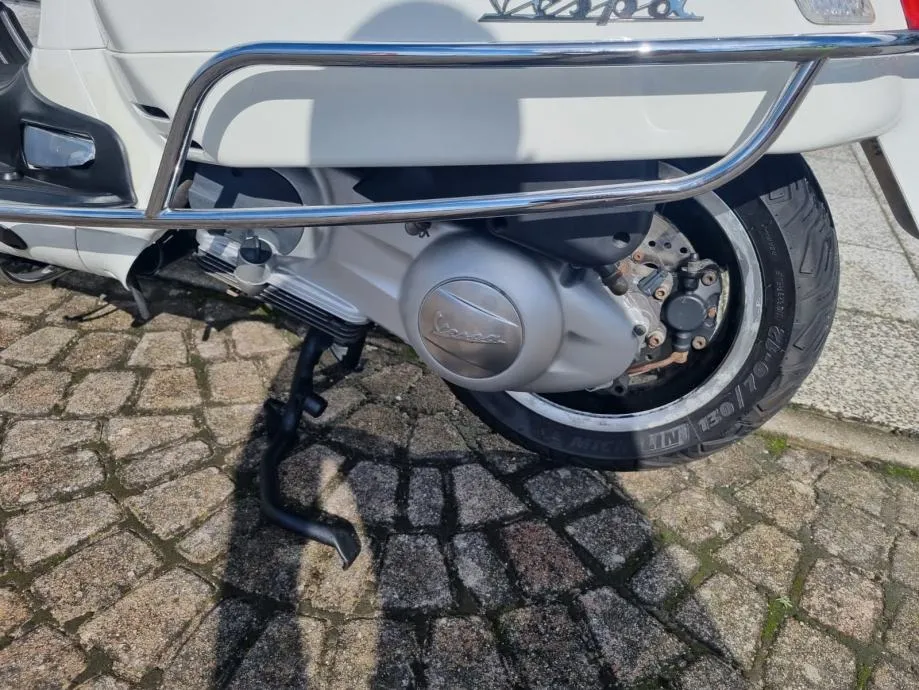 piaggio vespa gts 300 super, 2013 god. - slika 17