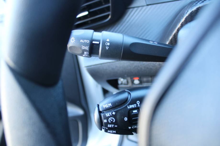 peugeot 208 1.5 hdi - slika 14