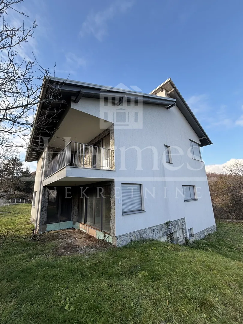 kuća u prirodi s pogledom na zelenilo i okolicu samobora, rohbau - slika 7