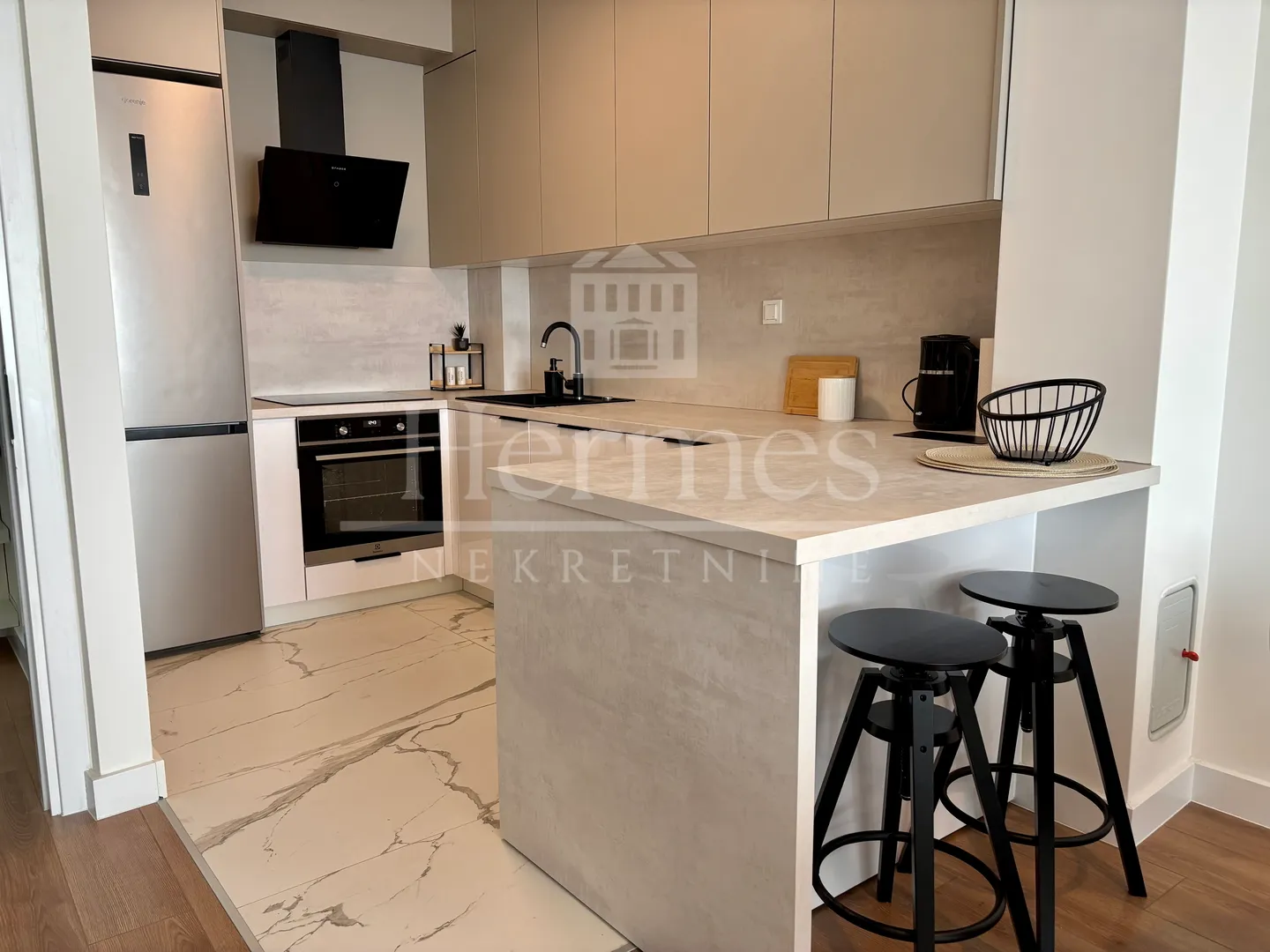 1. najam !!! novogradnja - dvosoban stan s balkonom i parkingom - slika 8