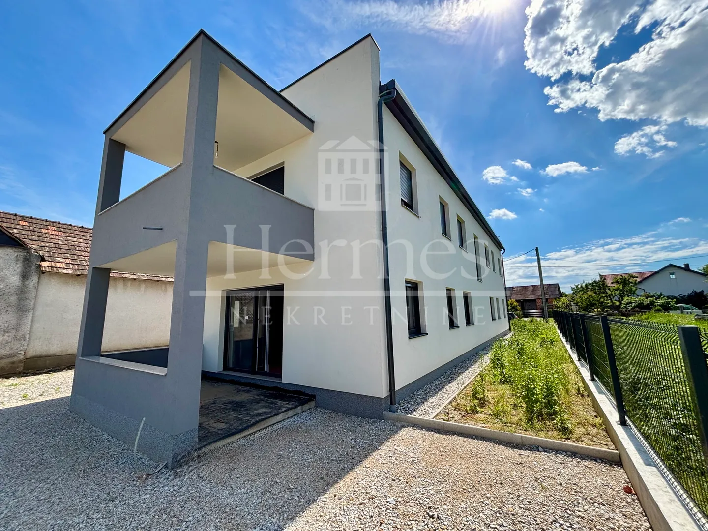 Investicija! Projekt Zgrade S 4 Stana I Dodatnim Graðevinskim Zemljištem - Mičevec, Velika Gorica